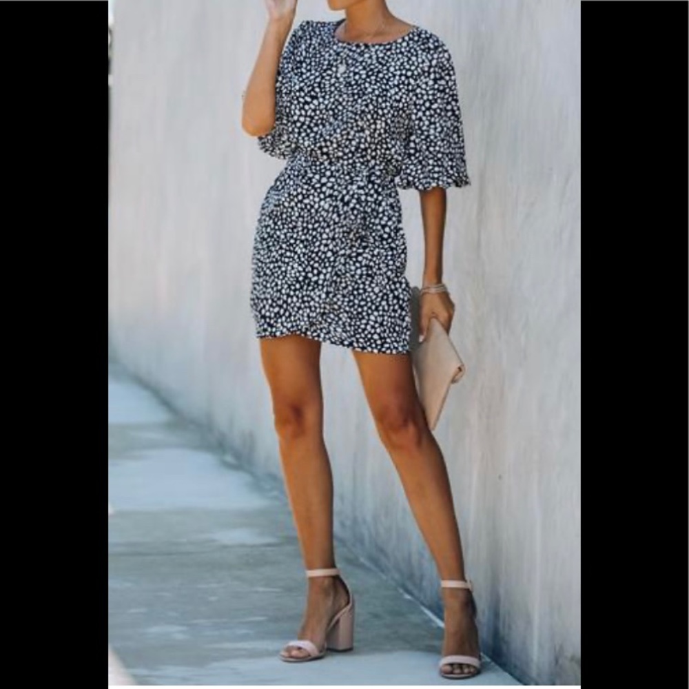 NWOT VICI MANY MOONS AGO PUFF SLEEVE TIE DRESS